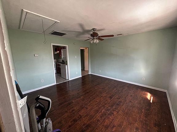 2nd image of 2401 S Roman St