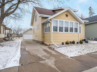 1234 Cedar St, Oshkosh, WI 54901