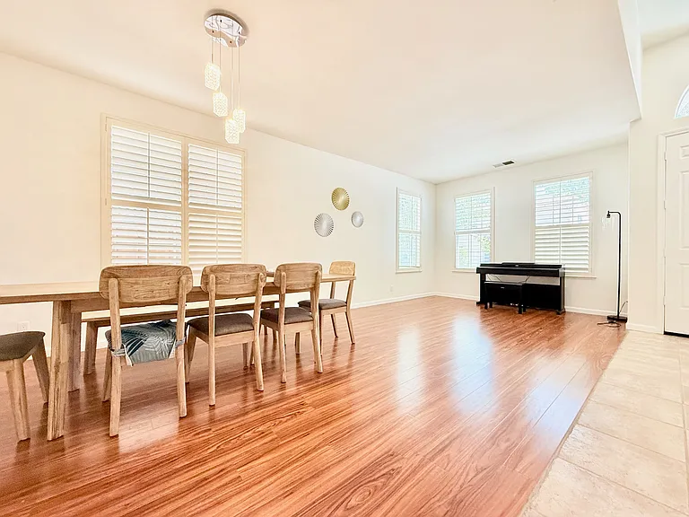 863 Dederick Ct — Photo 10