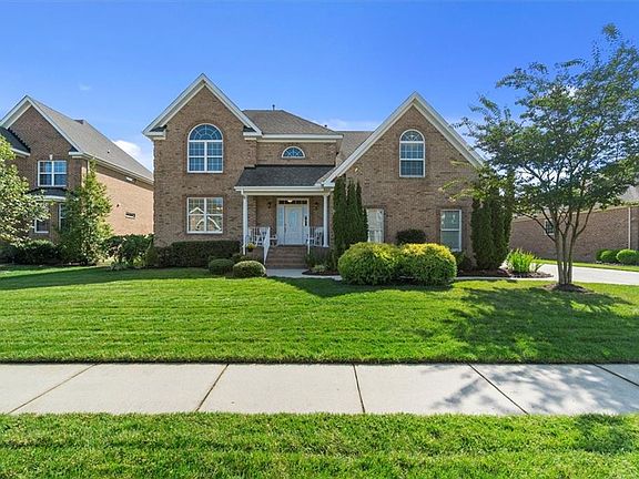 5th image of 1362 Simon Dr
