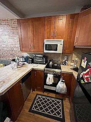 3rd image of 336 E 94th St #4BE