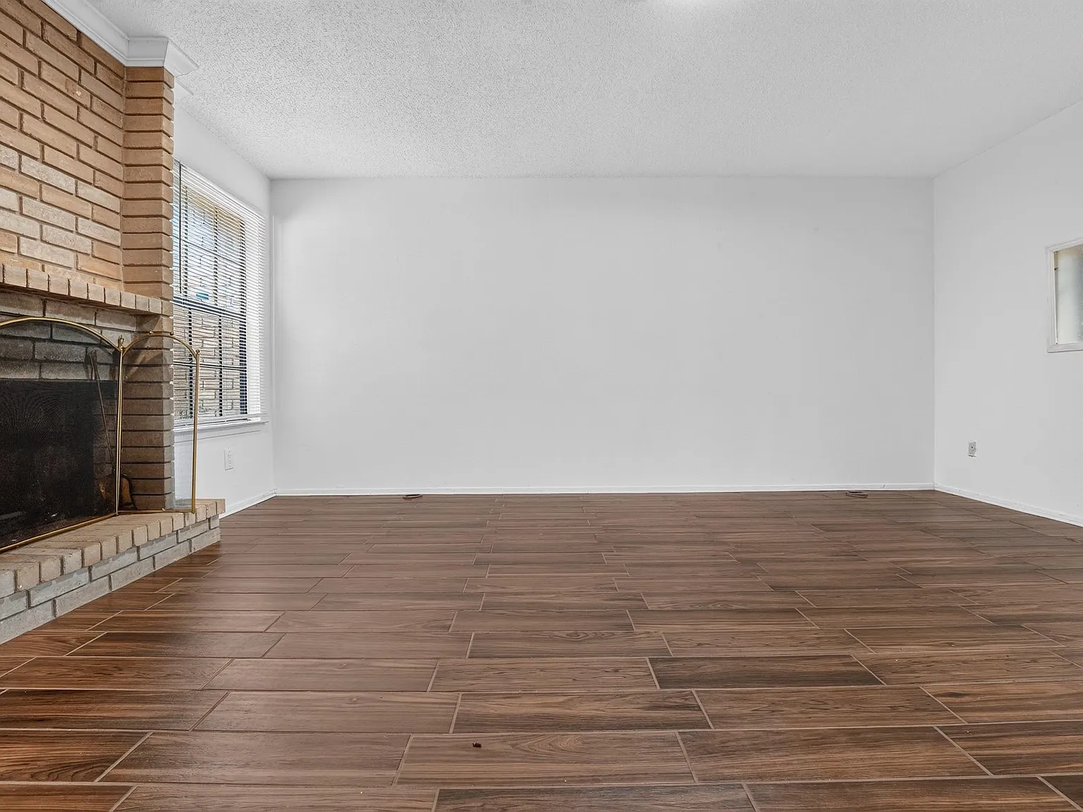 2 bed, 1.5 bath, 968 sqft, $1,350 — Photo 4