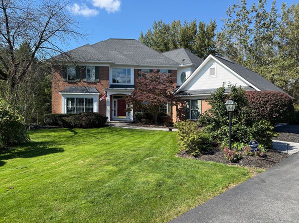 17 Crownwood Cir