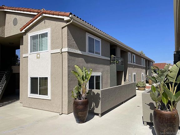 3rd image of 7405 Charmant Dr #2111