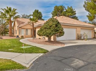 11374 Sawgrass Bnd, Apple Valley, CA 92308