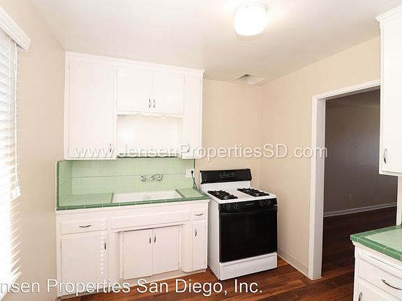 5th image of 7392 University Ave