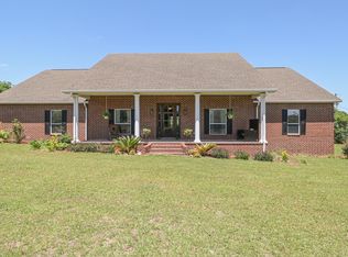 614 Magnolia Rd, Lumberton, MS 39455