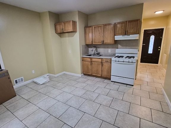 5th image of 410 Harrison St #2