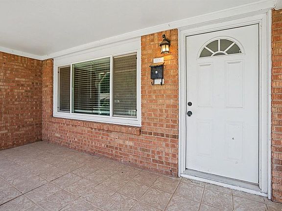 4th image of 3833 NW 32nd St