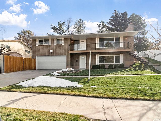 1st image of 2436 E Catalina Dr