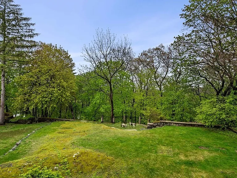 12 Summit Rd — Photo 41