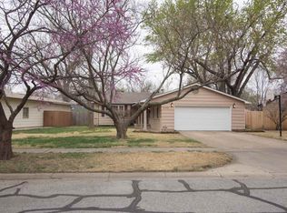 9315 W Briarwood Ave, Wichita, KS 67212