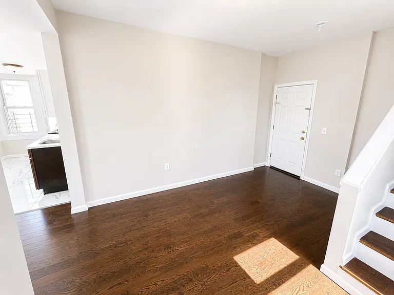 163-165 Lehigh Ave #3 — Photo 13