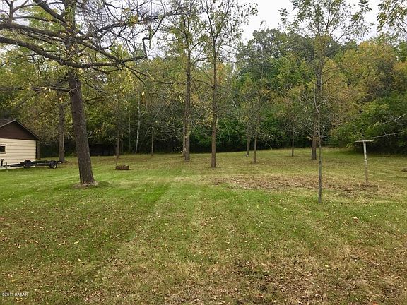 5th image of 398 N Lakeshore Dr