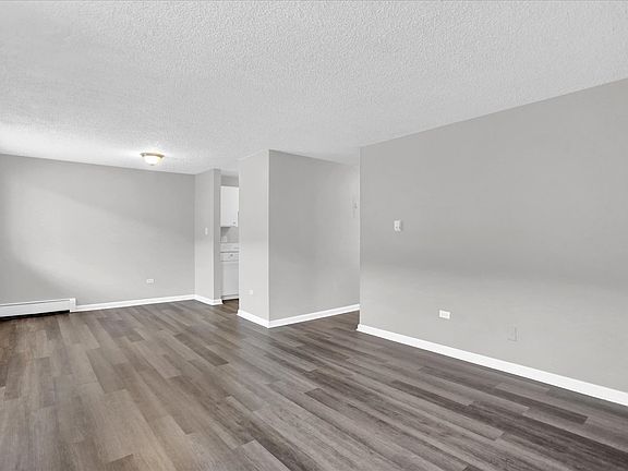 5th image of 1380 Moline St #210