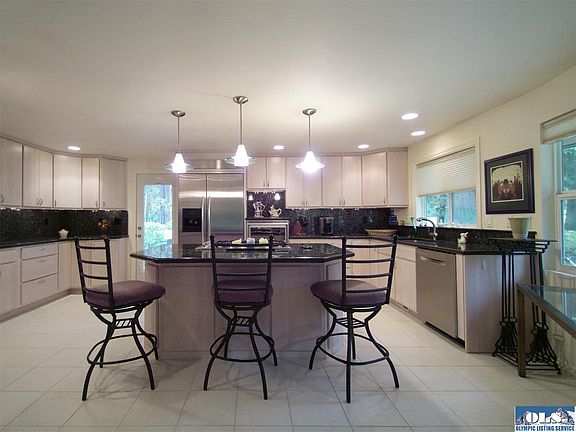 5th image of 106 Greenway Dr