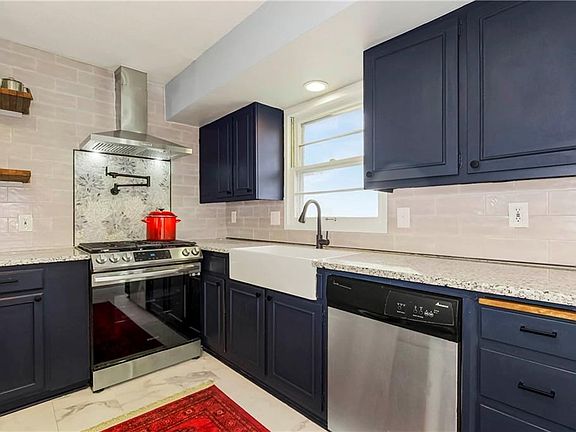 4th image of 2712 N 72nd St
