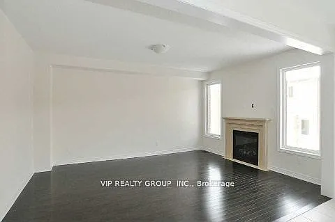 107 Holst Ave — Photo 5
