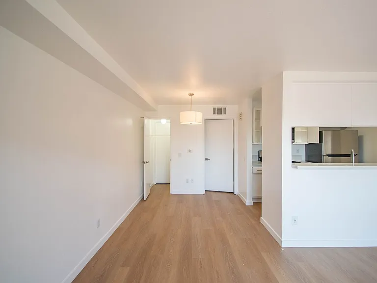 15520 Foothill Blvd — Photo 6