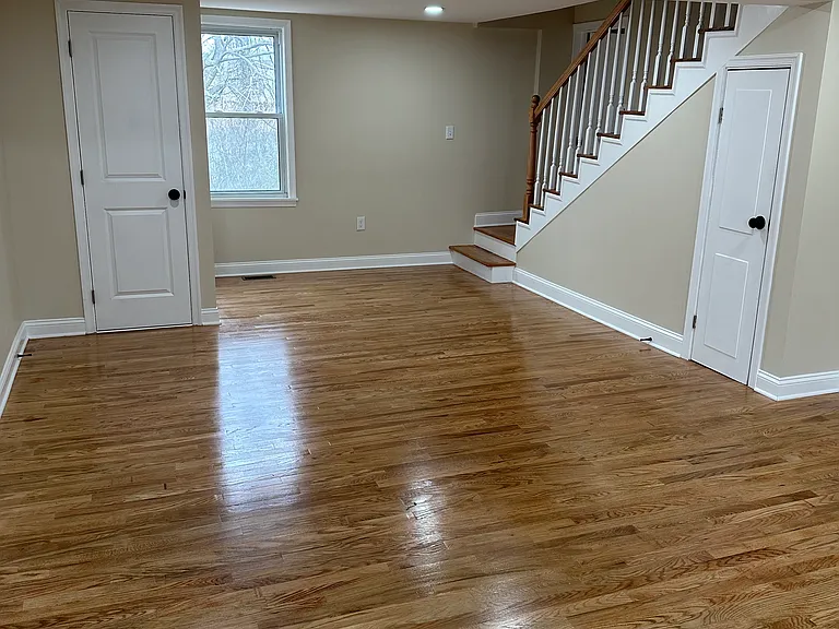 2427 Wythe Ave — Photo 3