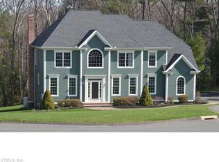 4 Collins View Rd, Collinsville, CT 06019