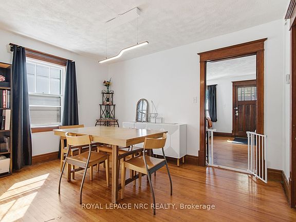 5th image of 79 Carlton St