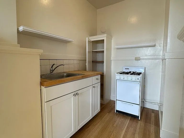 405 33rd Ave #1027R — Photo 5