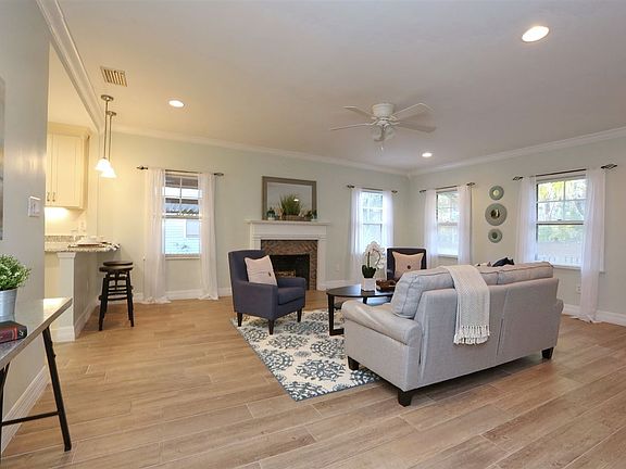 5th image of 23 Joiner St