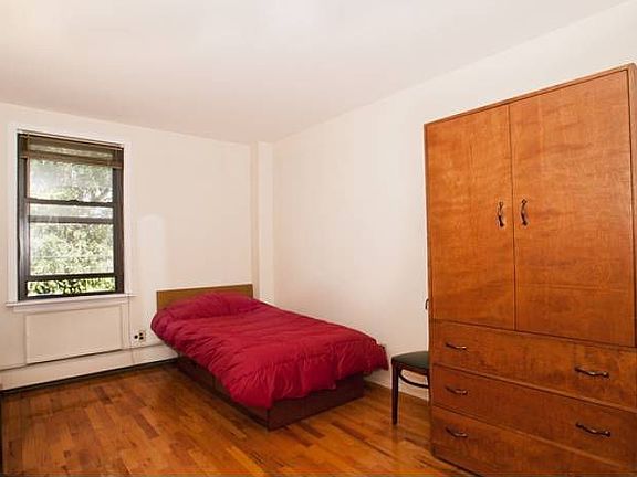 Bedroom + Closet