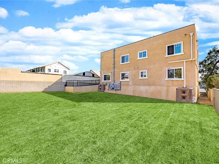 5639 Huntington Dr N #1 — Photo 21