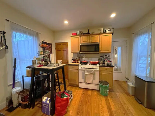40 Chester St, Somerville, MA
