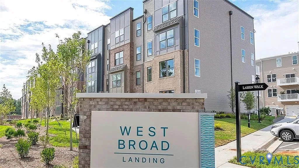 3 bed, 2.5 bath, 1574 sqft, $2,300 — Photo 1