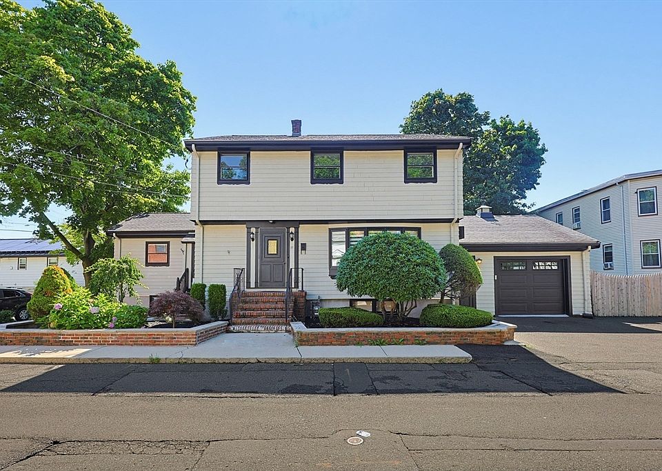 1st image of 11 Lowe Street Pl