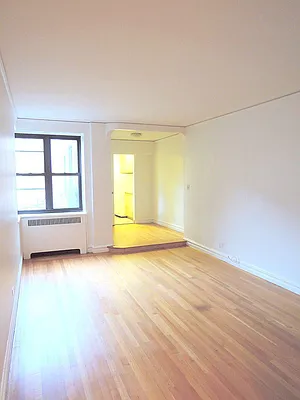 Rented by Manhattan Spaces | media 1