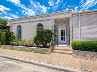 9404 Stonehouse Ln, Houston, TX 77025