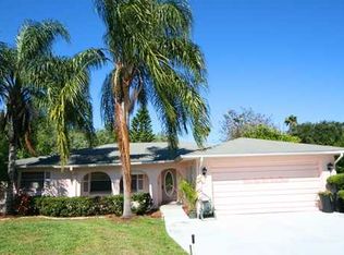 26614 E Cove Dr, Tavares, FL 32778