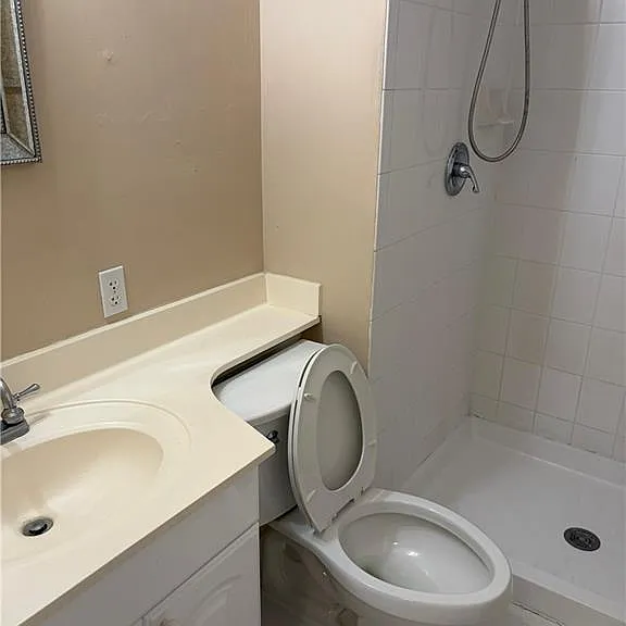 1600 Mandarin Rd — Photo 9