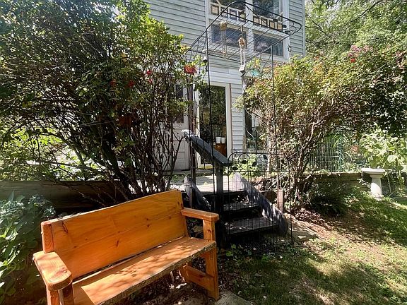 5th image of 2551 Memorial Ave SW
