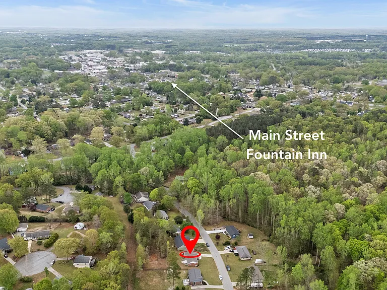 Convenient Access to Downtown Fountain Inn
