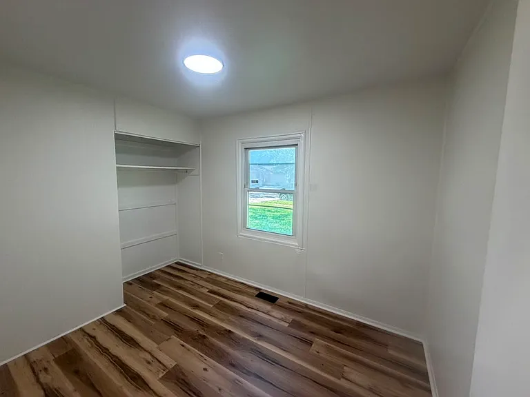 3932 Bennett Dr — Photo 10