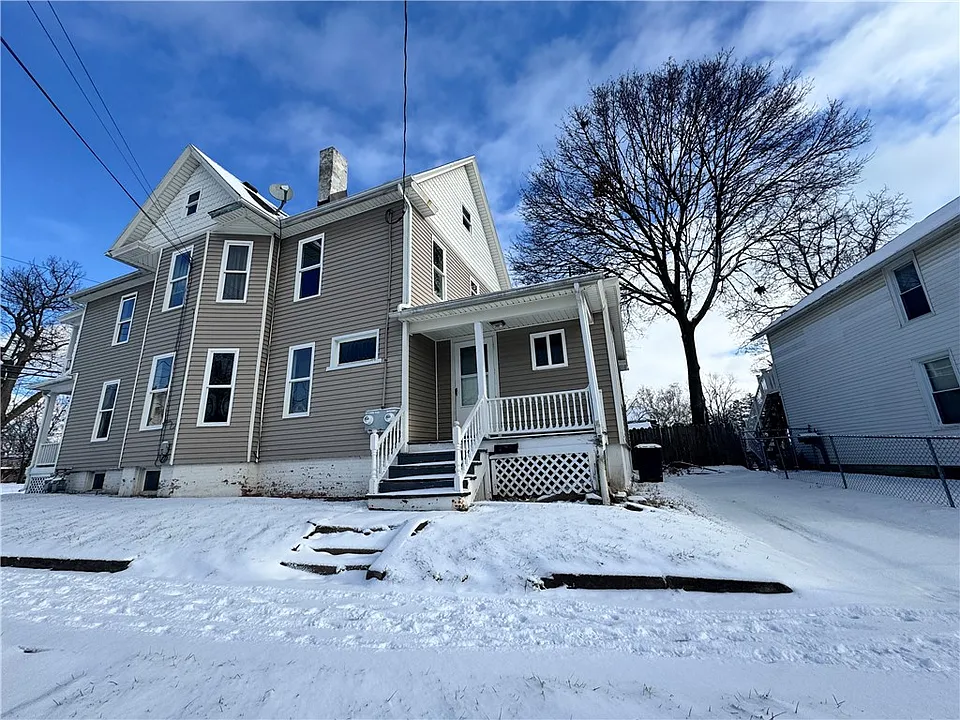 77 High St #1