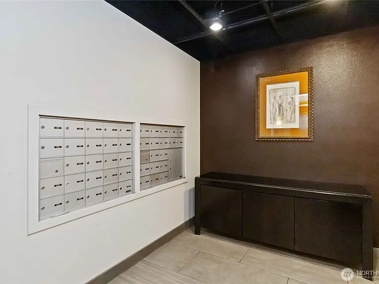 300 110th Ave NE #610 — Photo 19
