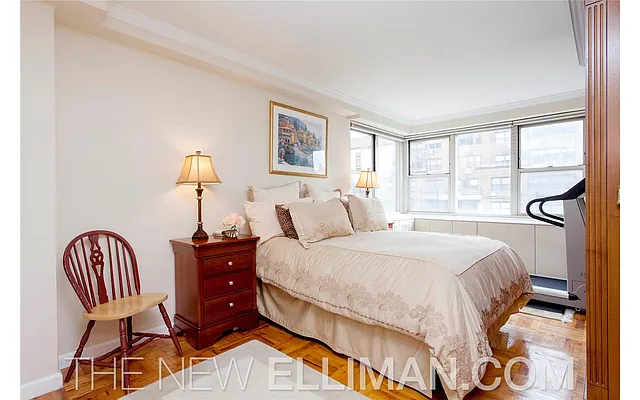 Sold by Douglas Elliman | media 22