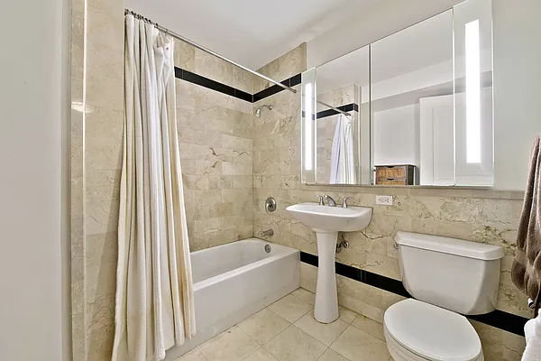 Rented by Nest Seekers International | media 38