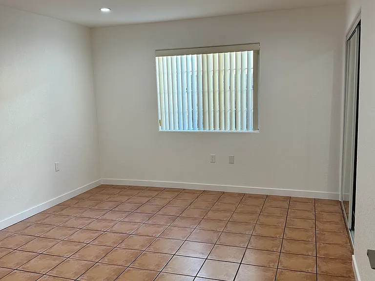 12732 Vanowen St #B — Photo 6