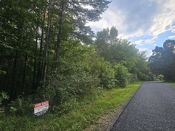 3rd image of 714 County Road 72