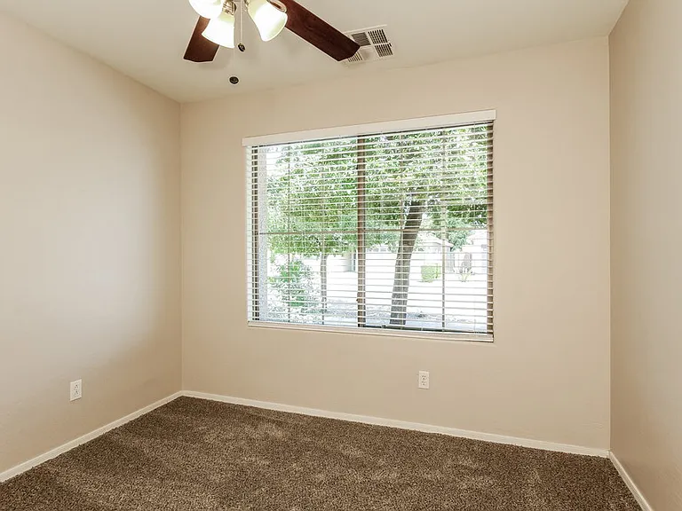 2431 W Gaby Rd — Photo 11