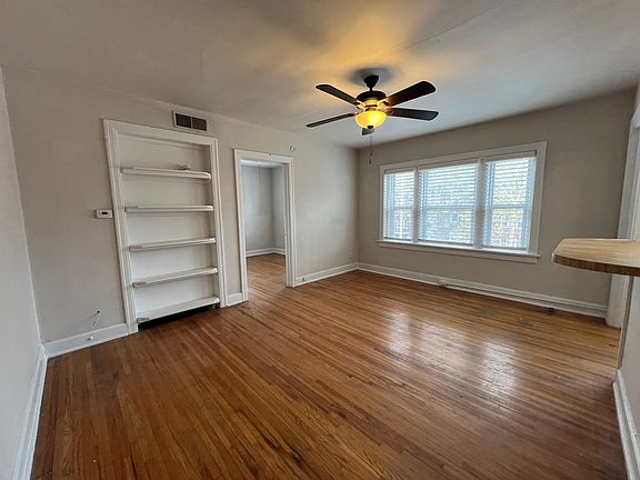 3rd image of 3732 Southwest Trfy APT 9