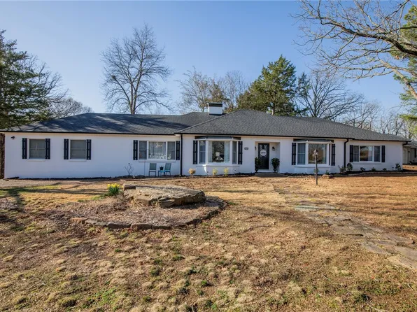 3175 N Katherine Ave, Fayetteville, AR 72703