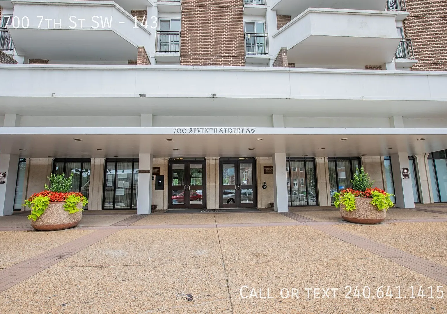 Amazing 2 BR/2 BA Condo in Southwest Waterfront! — Photo 3
